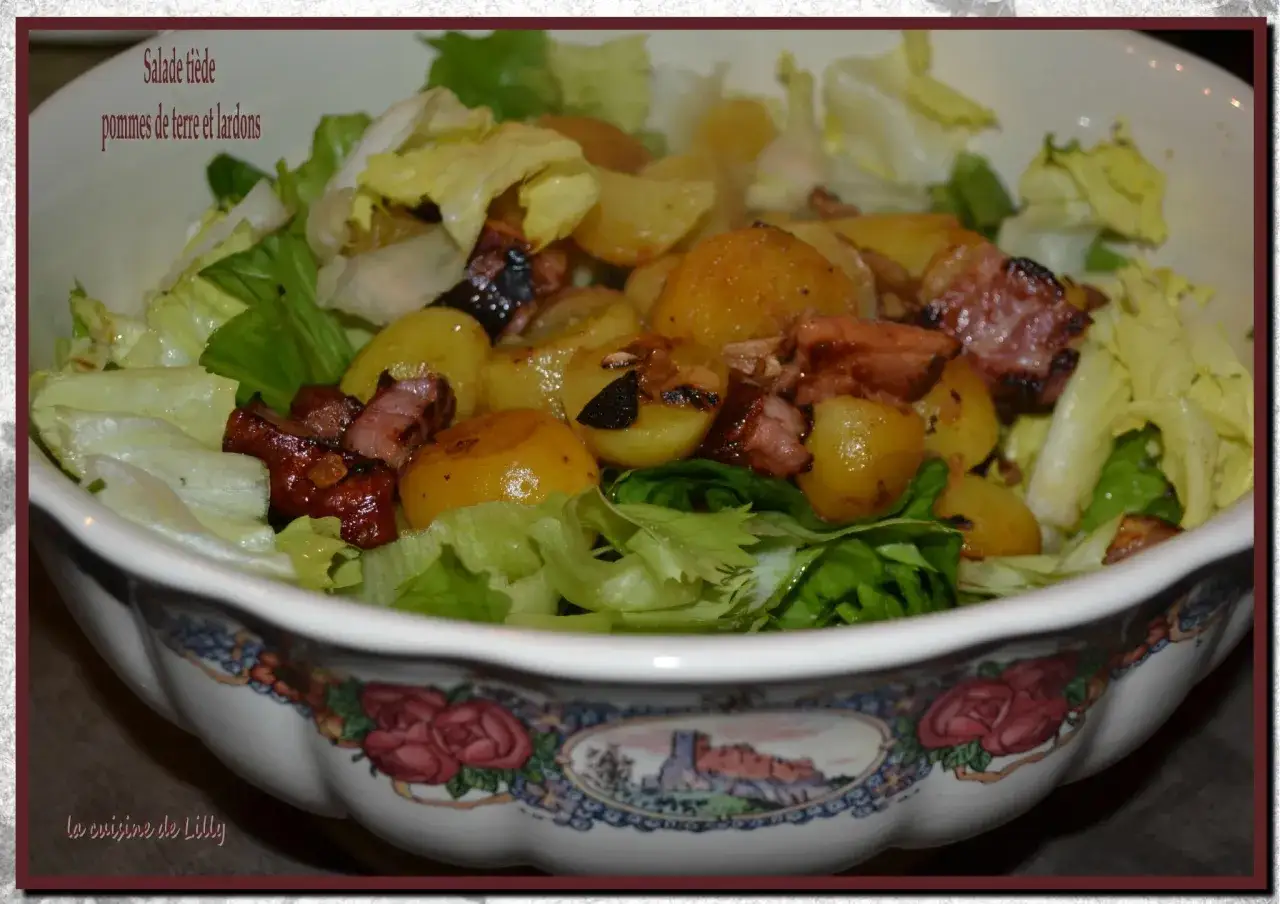 Salade ti&egrave;de pommes de terre et lardons, un plat r&eacute;confortant qui rappelle les recettes ardennaises de nos grands-m&egrave;res.